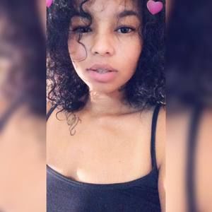 Meet your Posher, Adrienna